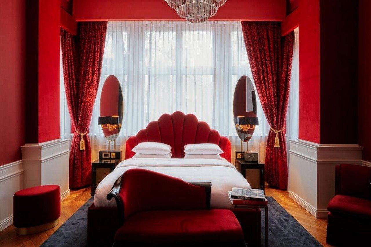 Provocateur 4*