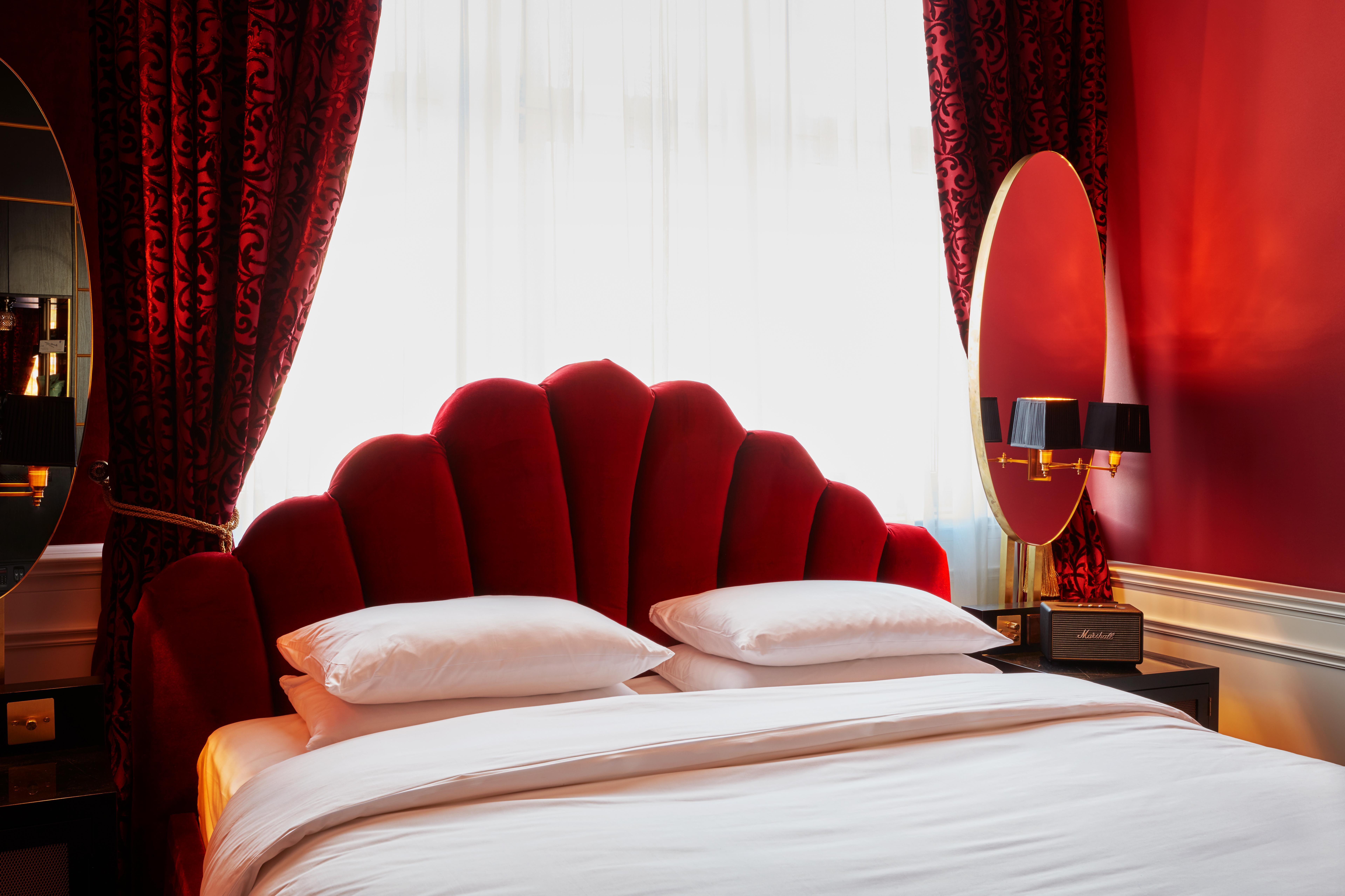 Provocateur 4*