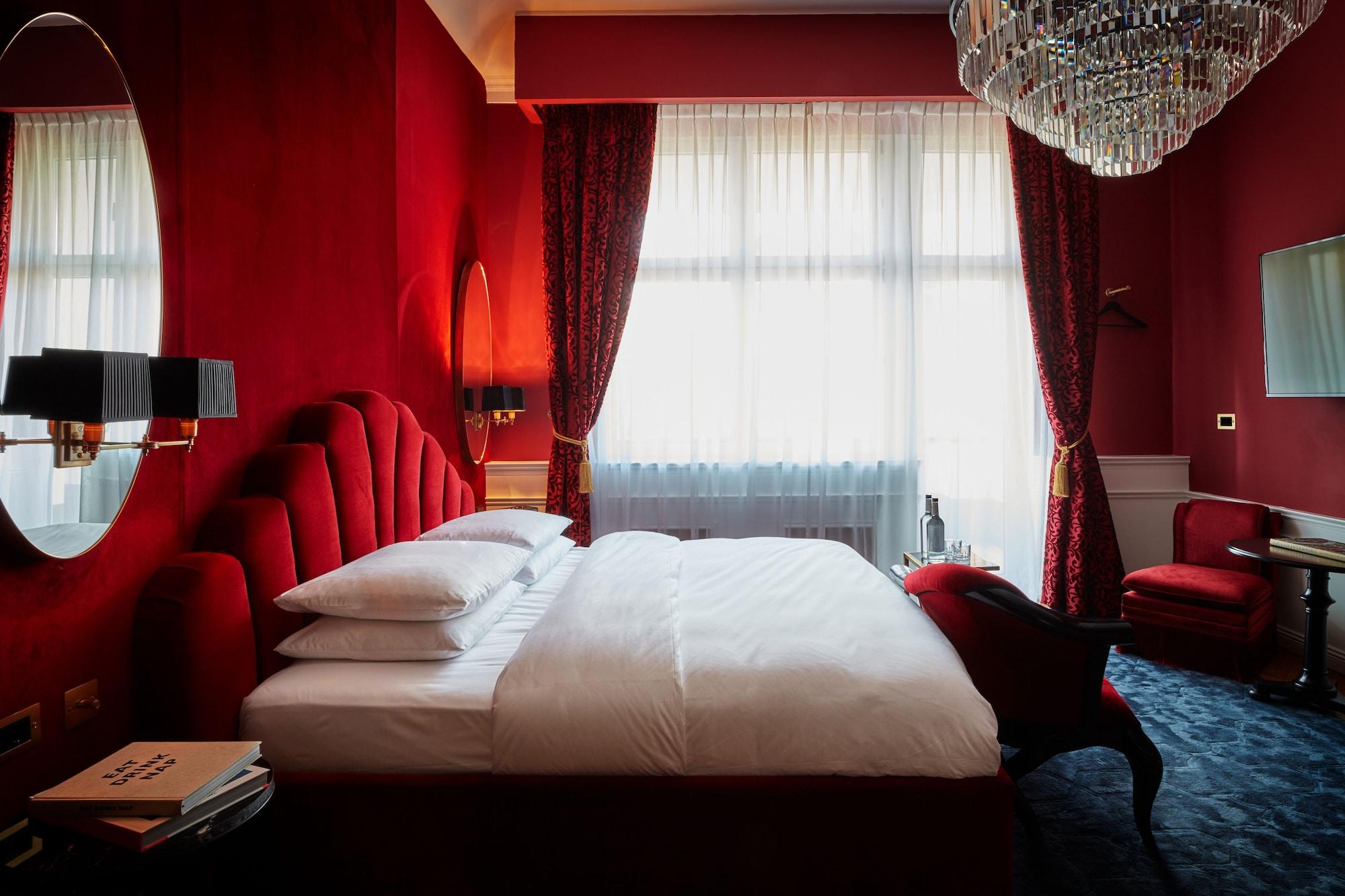 Provocateur Hotel