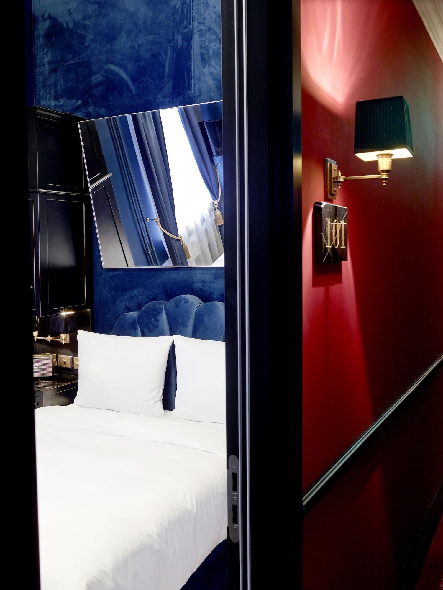 Provocateur 4*