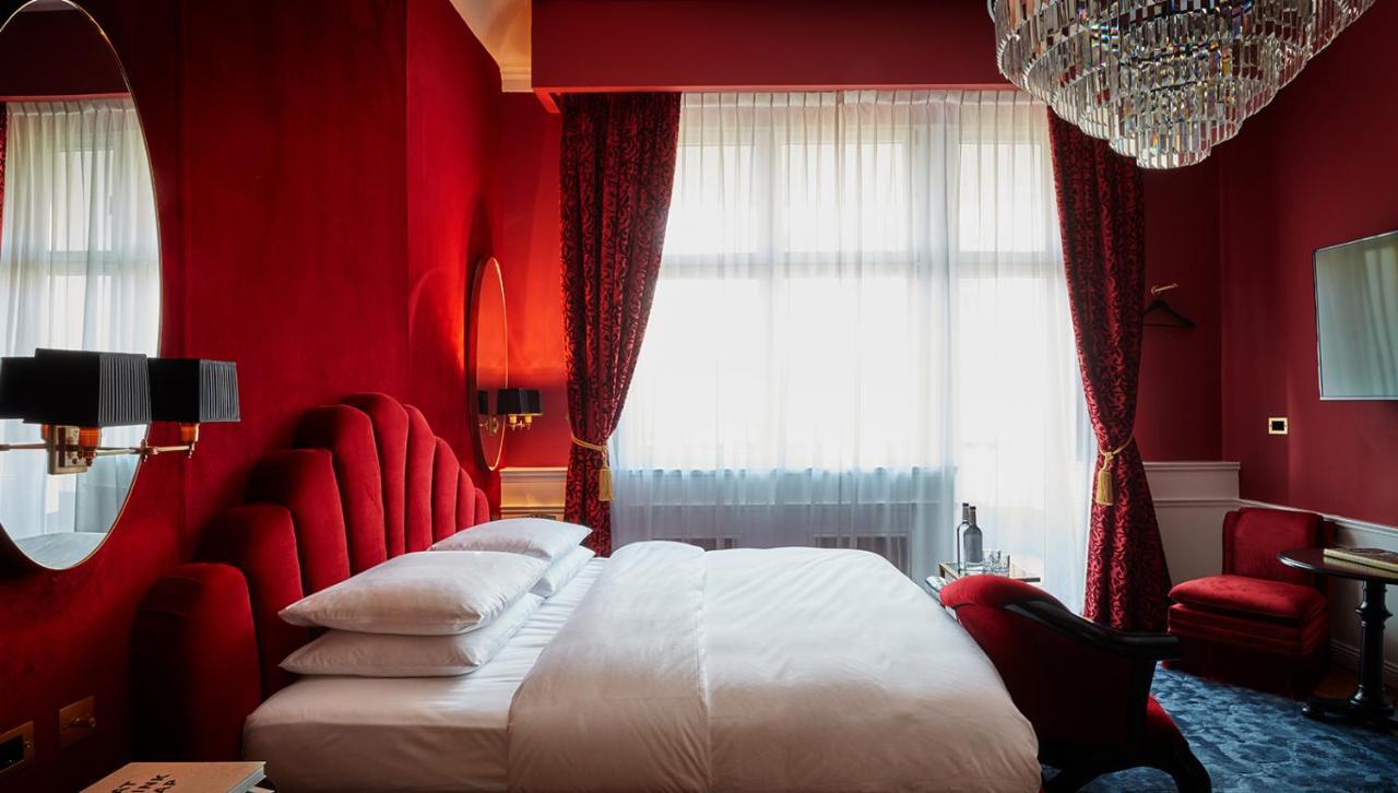 Provocateur 4*